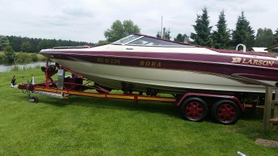Larson LXi 226
